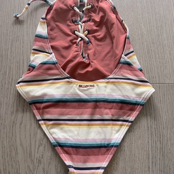 Billabong swim wear - Picture 3 of 3